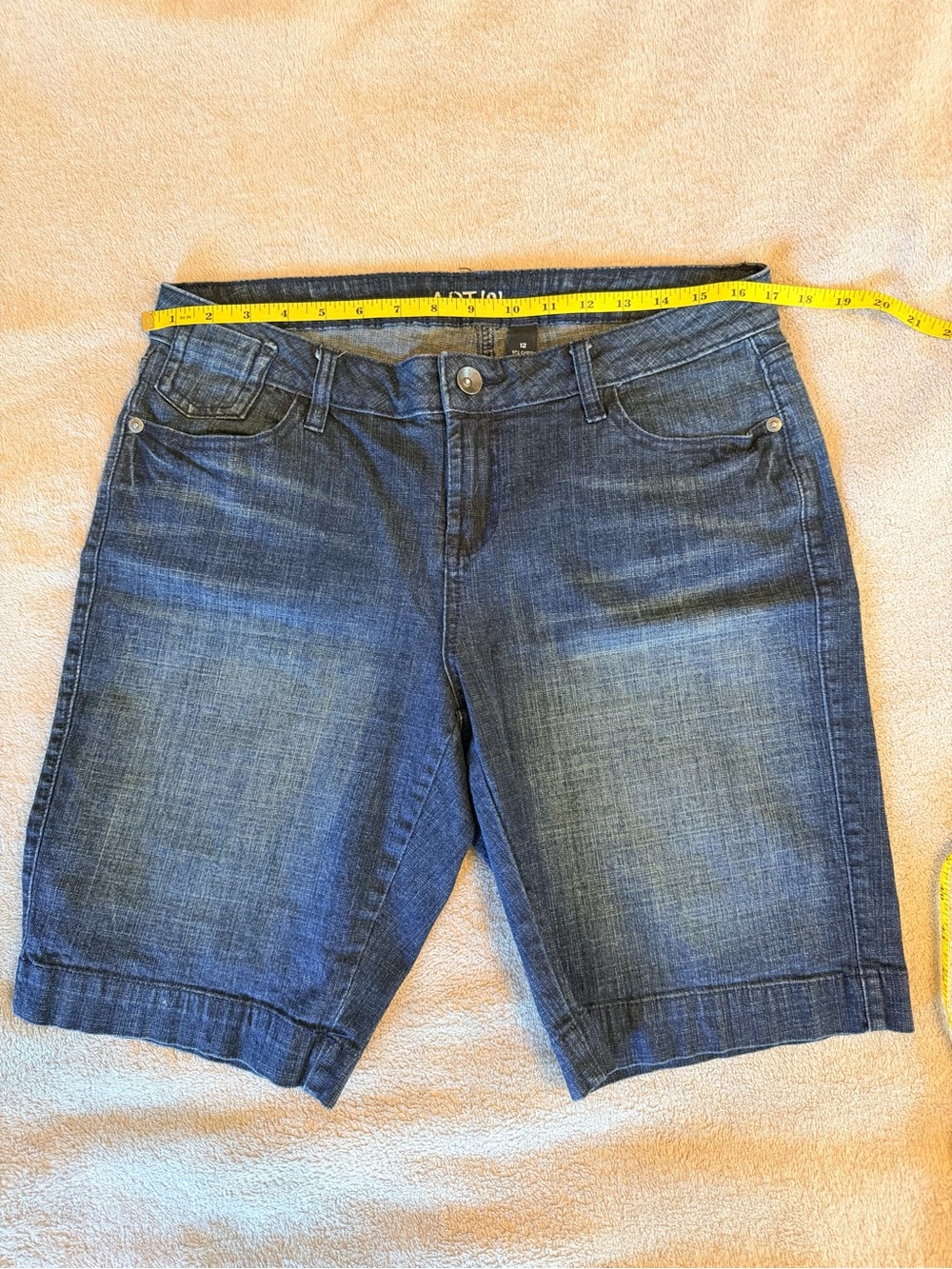 Apt. 9 Dark Wash Denim Bermuda Shorts | Size 12 | Stretch Cuffed - Picture 4 of 6
